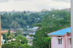 Sea Pearl | A Budget-Friendly Stay