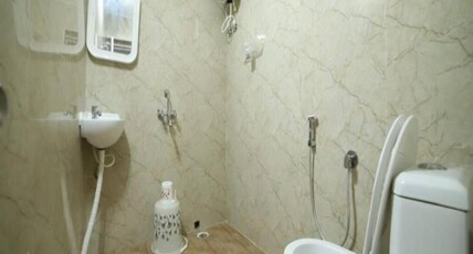 ROYAL HOME STAY Room Type - Double king bedroom