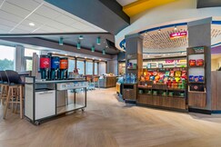 Tru by Hilton Auburn