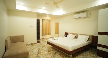 BHANDARI PALACE Room Type - Standard Room with Air Conditioning