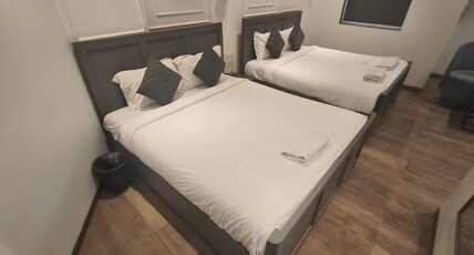Hotel Sagar Vihar Room Type - Exclusive 4 BED AC Room