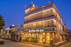 Address of SHRI HARIVANSH SEWA KUNJ - Near Banke Bihari Temple Vrindavan