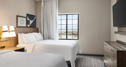 Staybridge Suites COLORADO SPRINGS NE - POWERS Room Type - 1 Bedroom Suite 2 Queen Mountain View