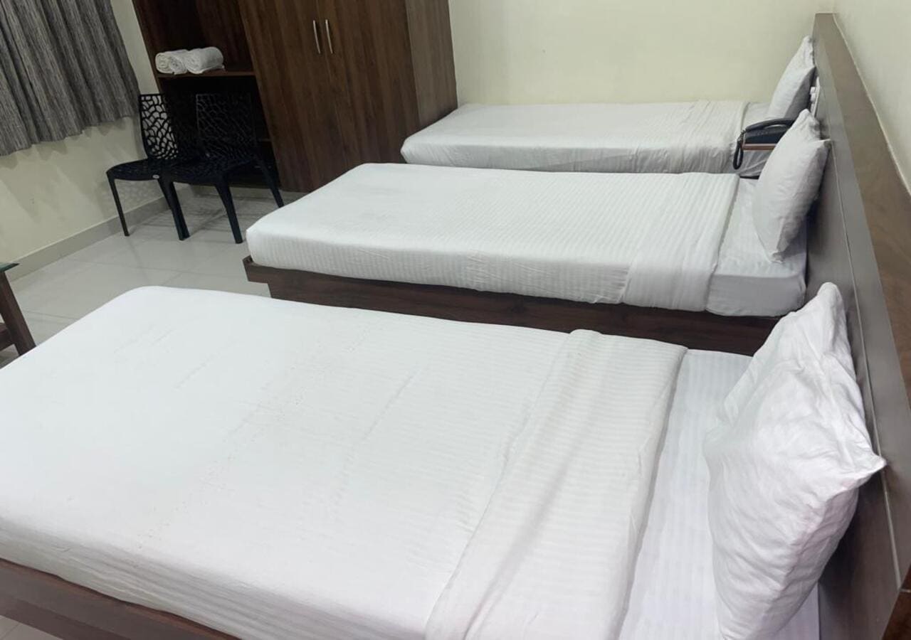 Maruthi inn - Tap to explore photos