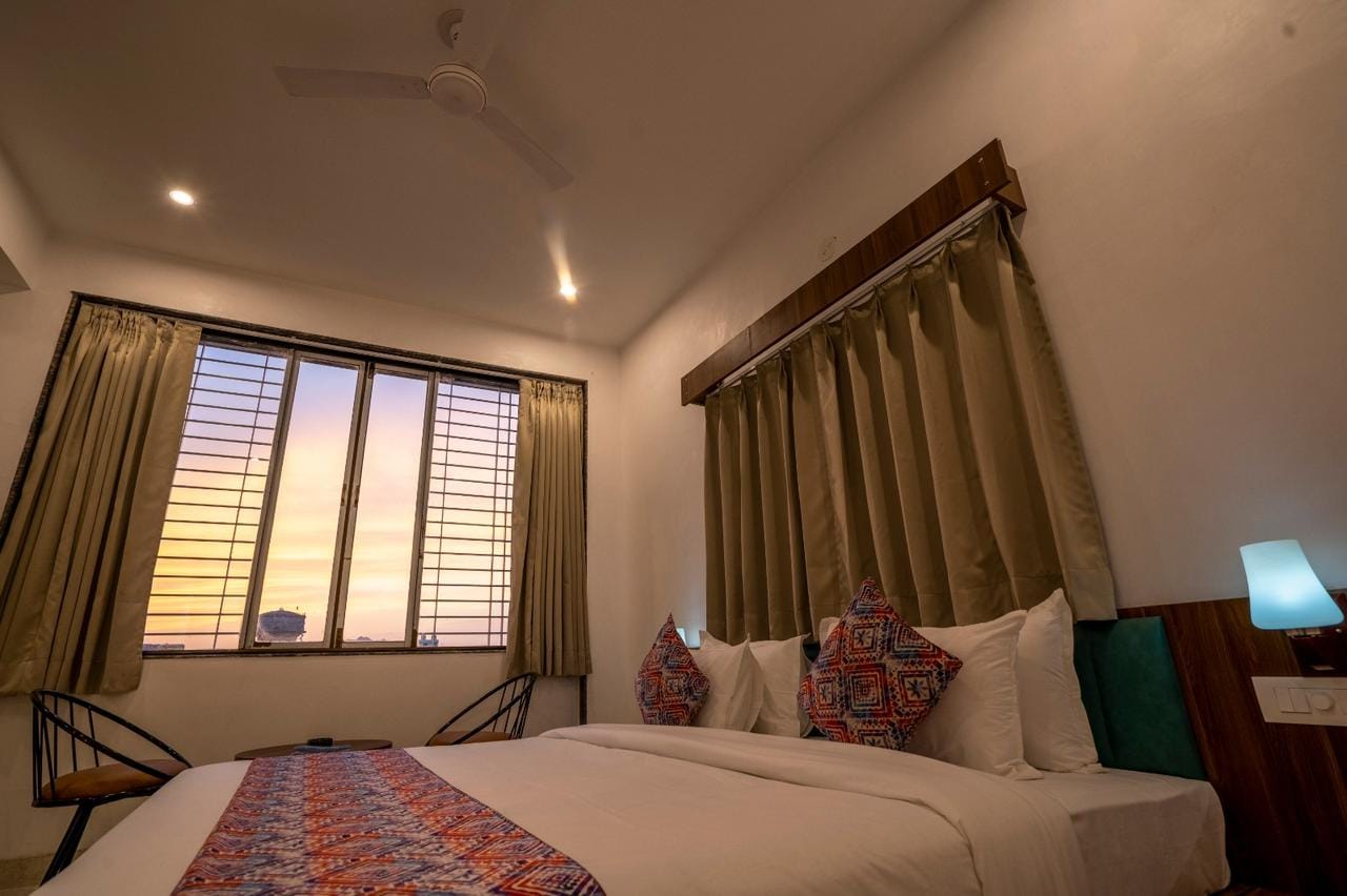 Hotel Atithi Bhanwar by Keshav Global - Tap to explore photos