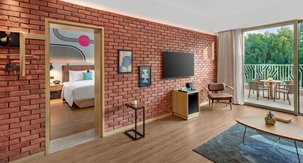 Moxy Bengaluru Airport Prestige Tech Cloud By Marriott Room Type - Moxy Suite
