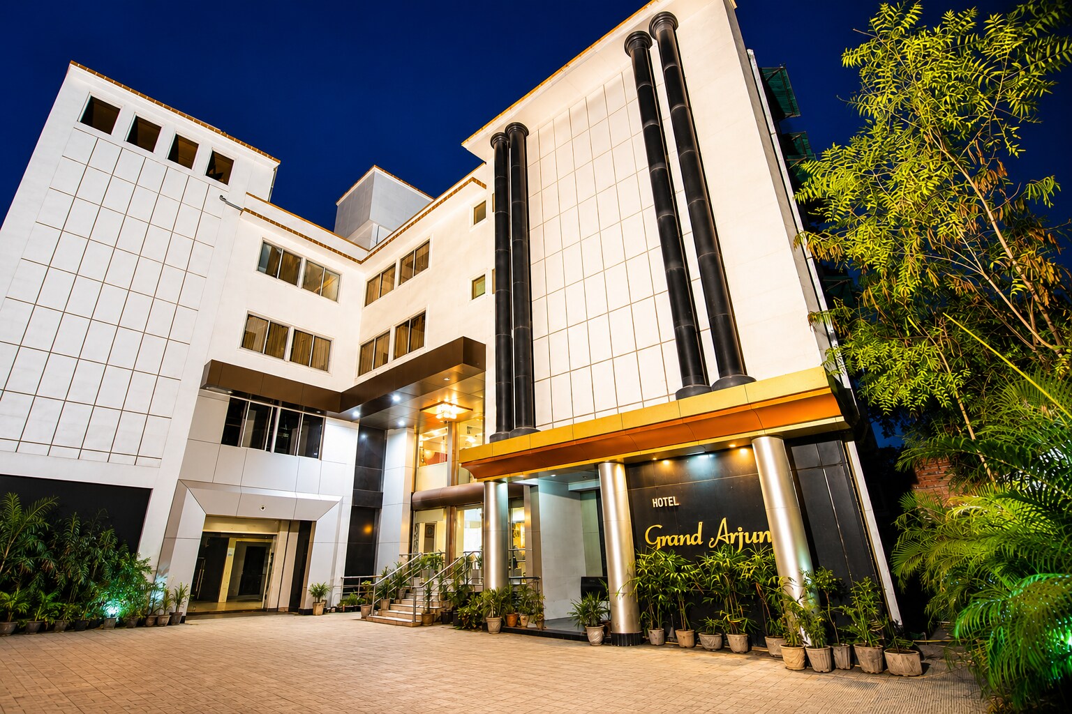 Hotel Grand Arjun - Tap to explore photos