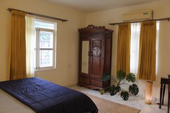 Deluxe Suite in Champa Villa, Gandhinagar