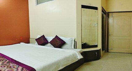 Hotel Island Park Room Type - Semi Deluxe