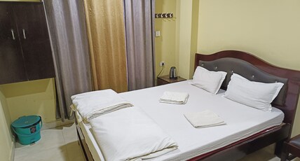 Platinum Lodge Room Type - DOUBLE ROOM NON AC