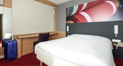 ibis Cholet Room Type - Room with 1 double bed equipped with the new bedding