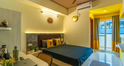 The Hosteller Bangalore, Indiranagar Room Type - Deluxe Double Room with Balcony