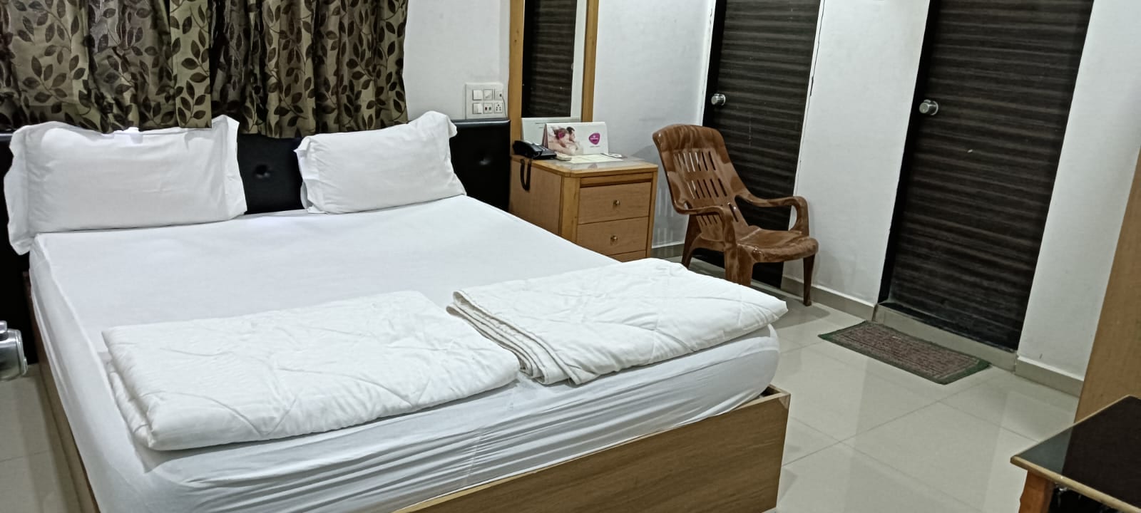 Hotel Neptune - Tap to explore photos