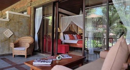 Bali Tropic Resort & Spa Room Type - Royal Room with Bathtub and Balcony Bali Tropic Resort & Spa Room Type - Royal Room with Bathtub and Balcony
