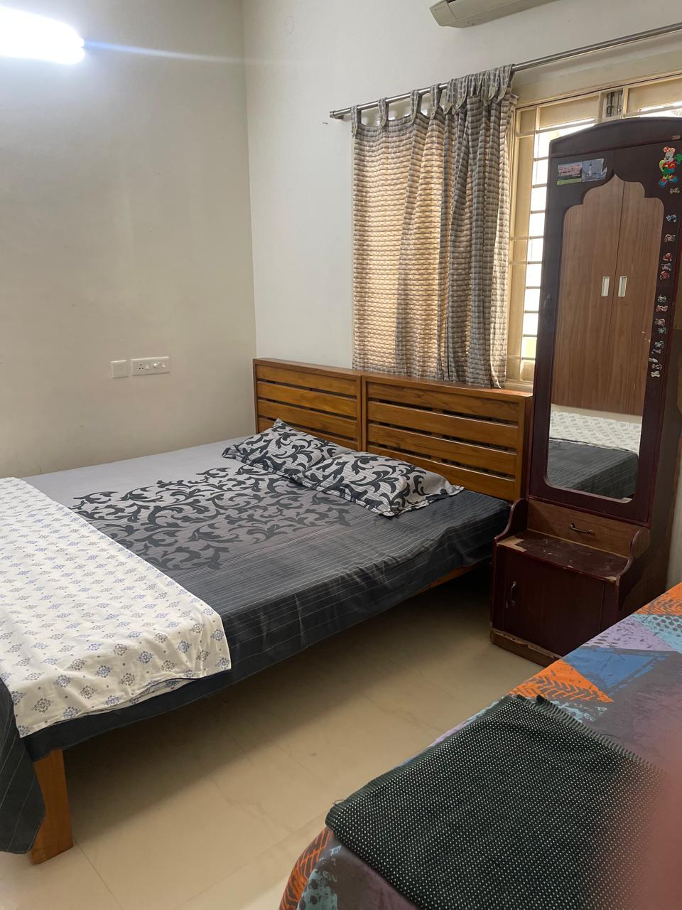 Peaceful Home Stay At Sholinganallur | G2 - Tap to explore photos