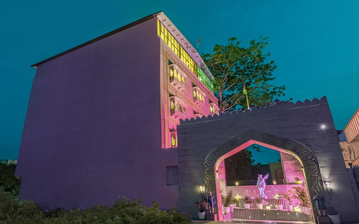 Hotel Haveli Resort Roots - Tap to explore photos