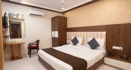 HOTEL GOLDEN LEAF Room Type - BUDGET DOUBLE ROOM
