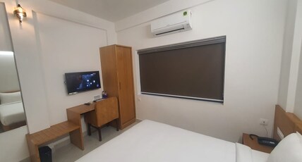 HOTEL METRO TOWER Room Type - Deluxe AC