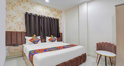 Fabhotel Amrit Palace - Opp. Skye Corporate park Room Type - Deluxe Room