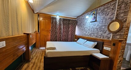 Getway homestay Room Type - Cottage Room
