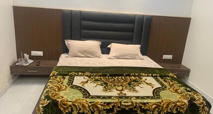 Annapurna Hotel & Restaurent Room Type - Deluxe Room