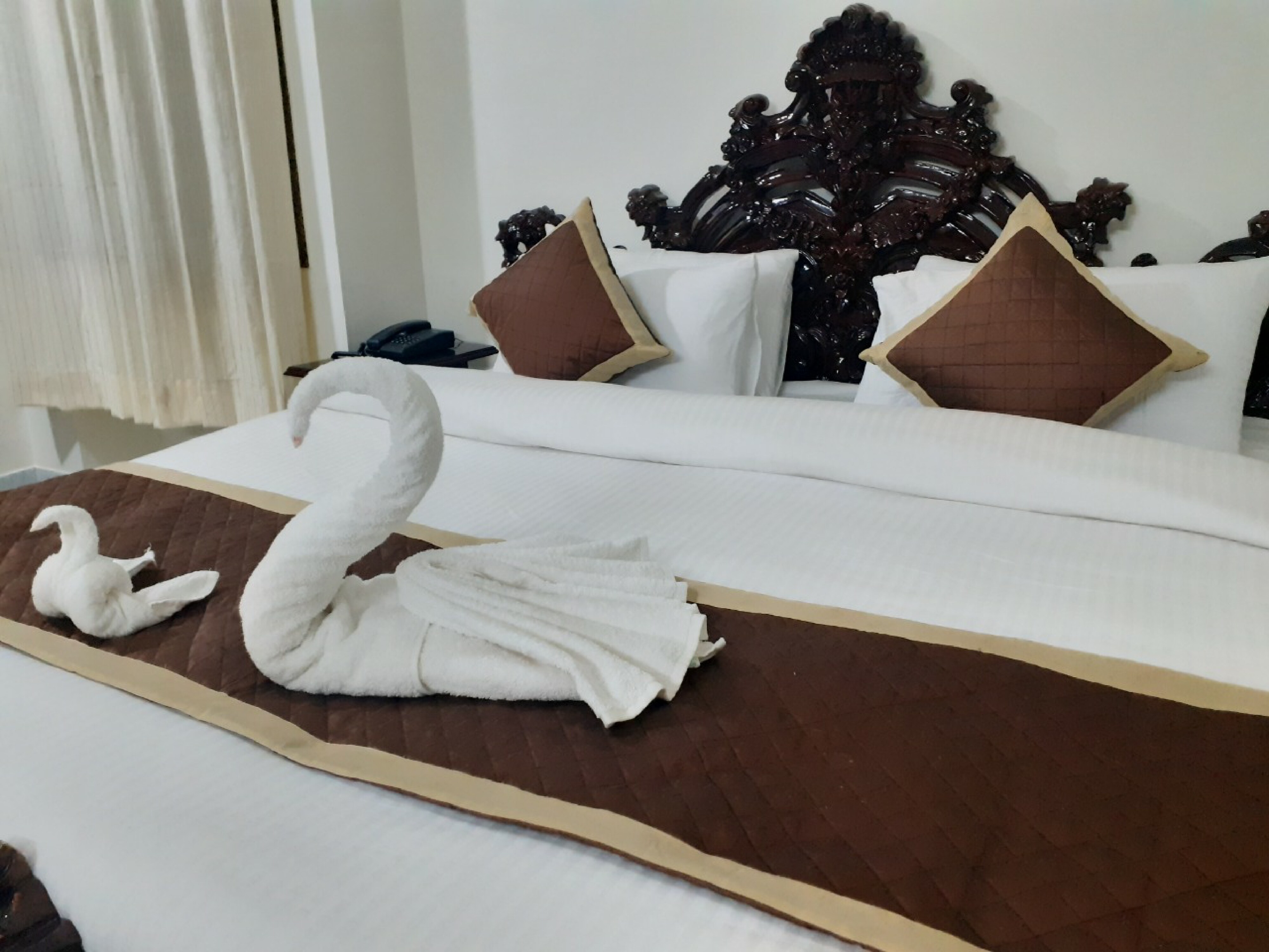 Hotel Aravali Hills View Kuchaman City - Tap to explore photos