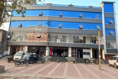 HOTEL RAJ INN