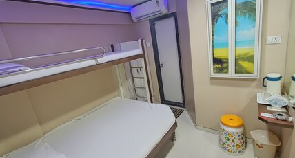 Nice Guest House Room Type - A/C Four Bed Bunker