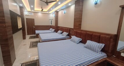 Shree Sai Shraddha Guest House Room Type - 6 Bedroom