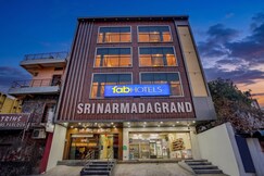 FabHotel Sri Narmada Grand