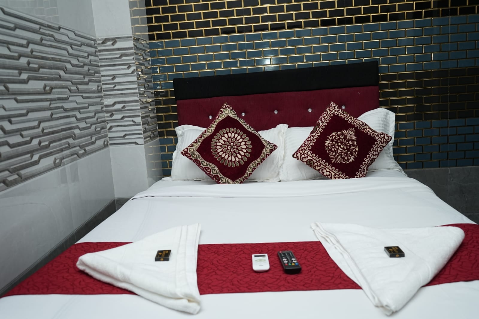 Hotel Welcome Stay - Tap to explore photos