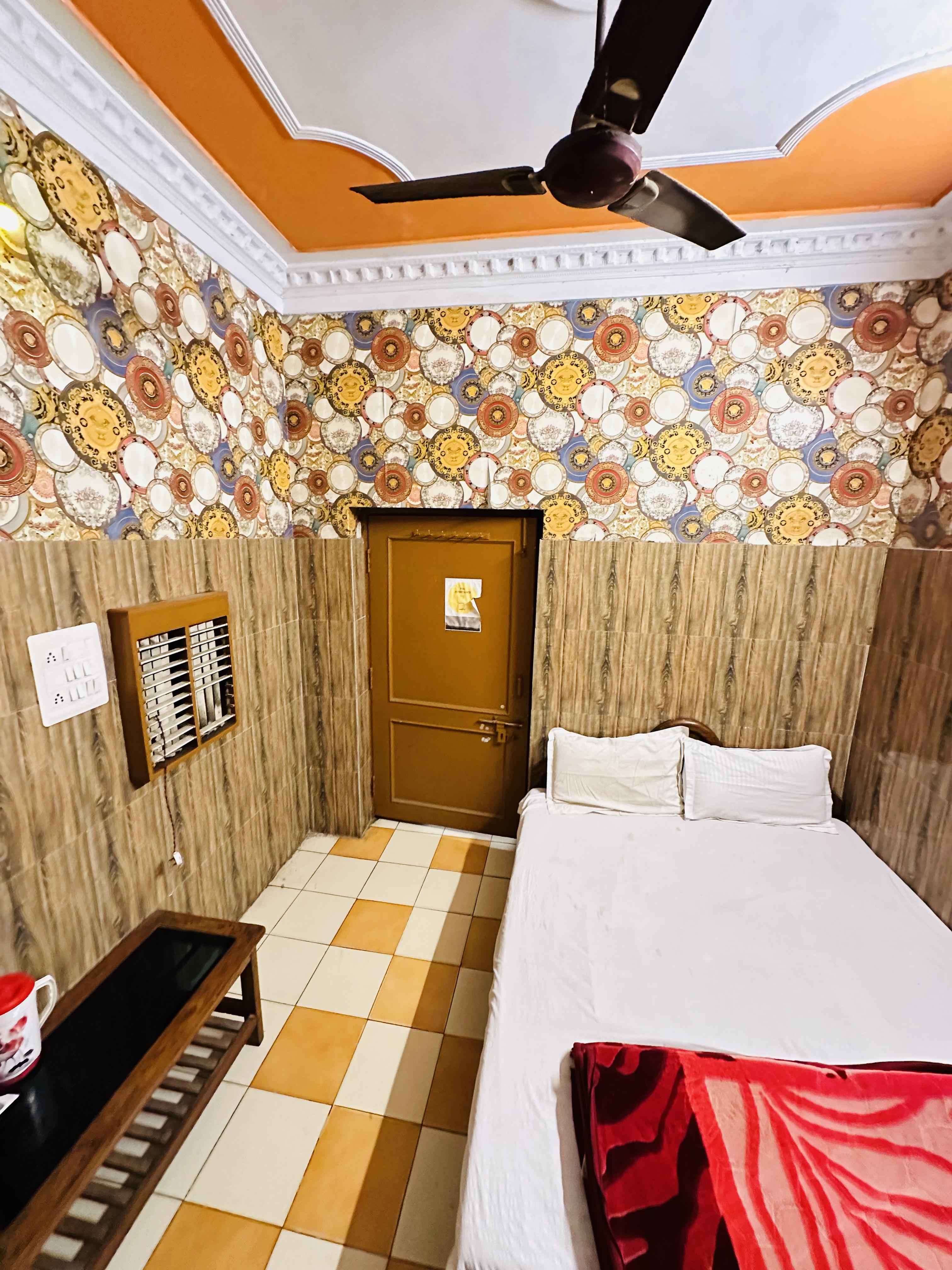 Hotel new lucknow - Tap to explore photos