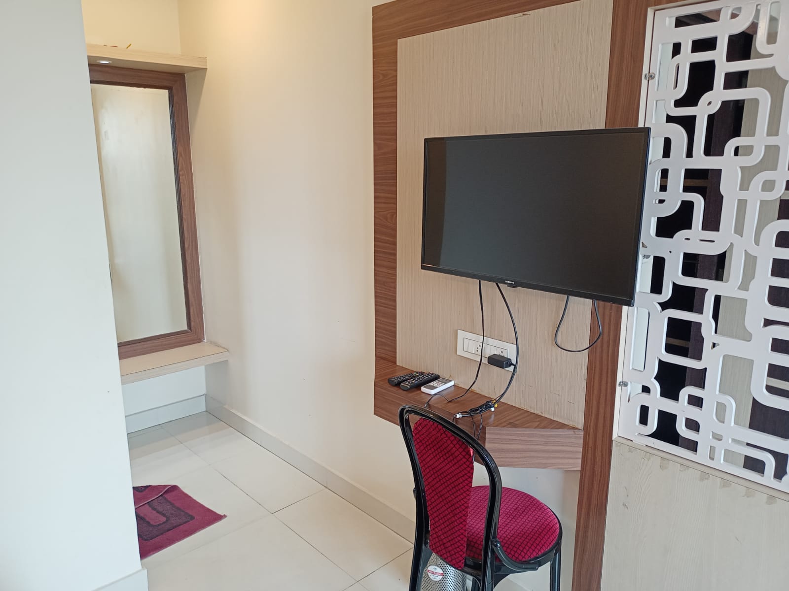 Hotel Banerjee Inn Bhiringi More Unit - Tap to explore photos