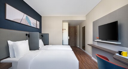 Holiday Inn Express CHENGDE PARK VIEW Room Type - 2 Twin Bed Standard Garden View