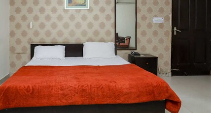 Star City Guest House Room Type - Deluxe Room