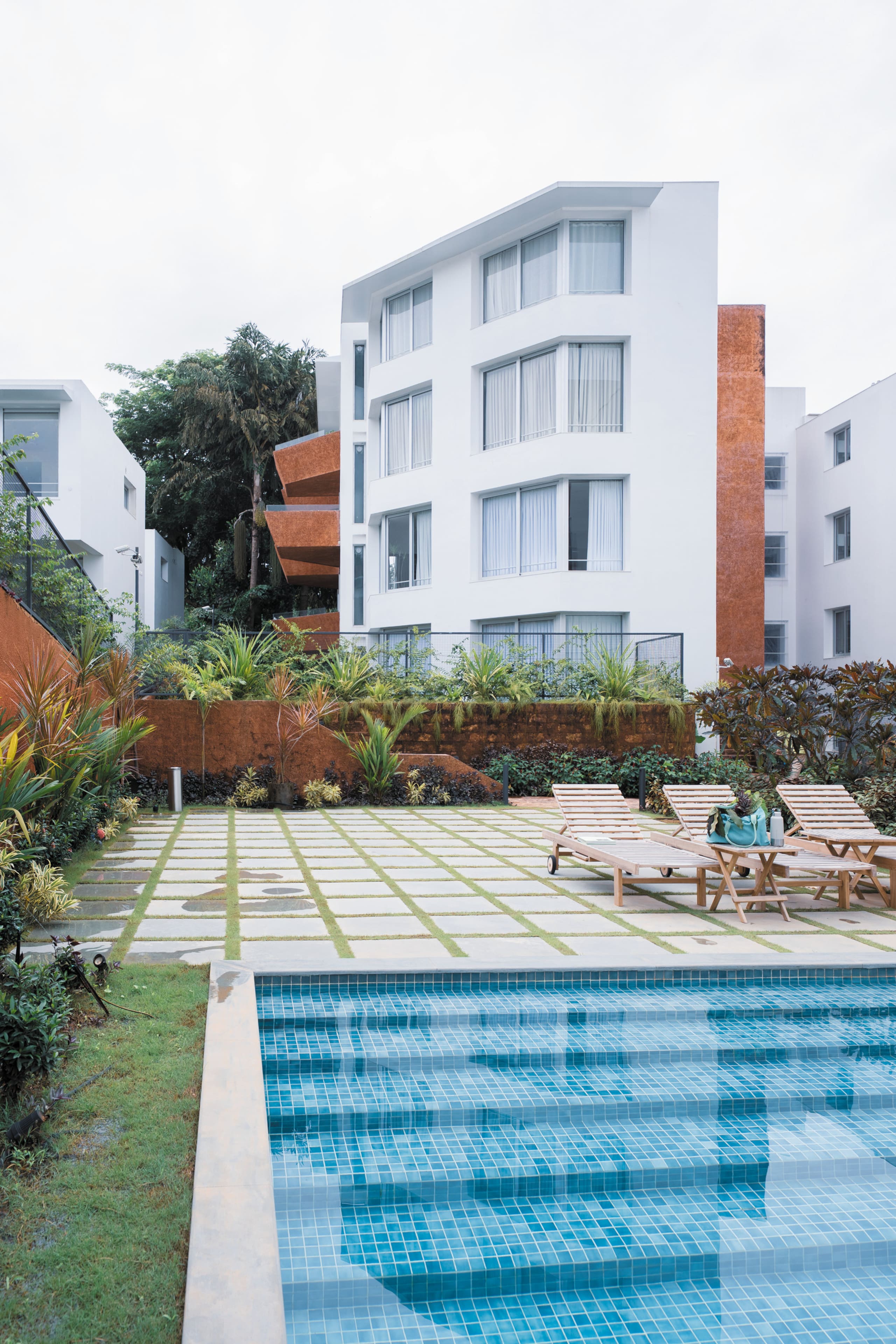 ElVolar Relaxed 2BHK Stay in Nerul (302) - Tap to explore photos