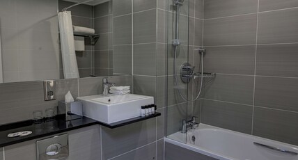Best Western Chilworth Manor Hotel Room Type - 1 Double Bed, Non-Smoking, Deluxe Room, Split Level Best Western Chilworth Manor Hotel Room Type - 1 Double Bed, Non-Smoking, Deluxe Room, Split Level