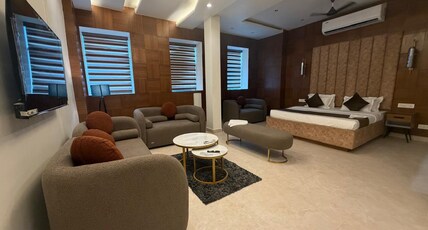 HOTEL ATHENS Room Type - JYNX BLISS JACUZZI HOTEL ATHENS Room Type - JYNX BLISS JACUZZI