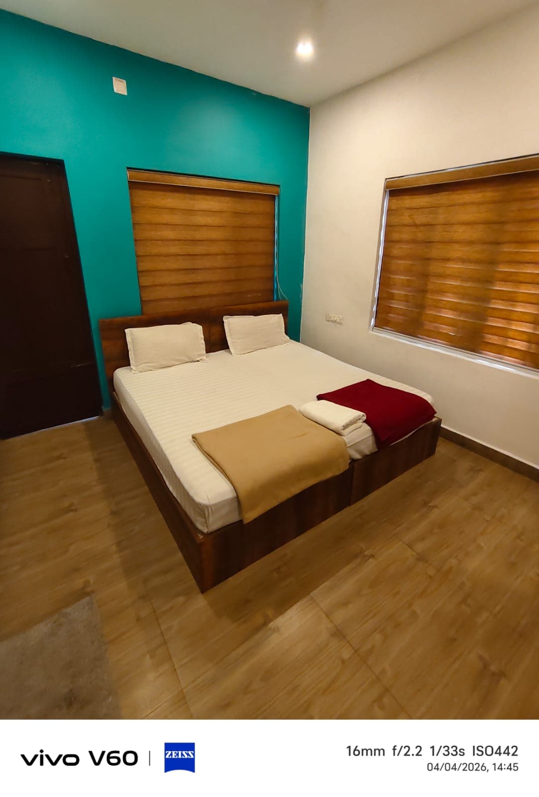 Vagamon Hill Chimes| Rooms & Restaurant - Tap to explore photos