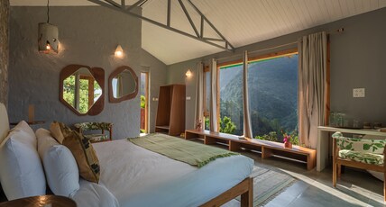 Seclude Pangot, Perch - Boutique Birding Resort  Room Type - Dragonfly