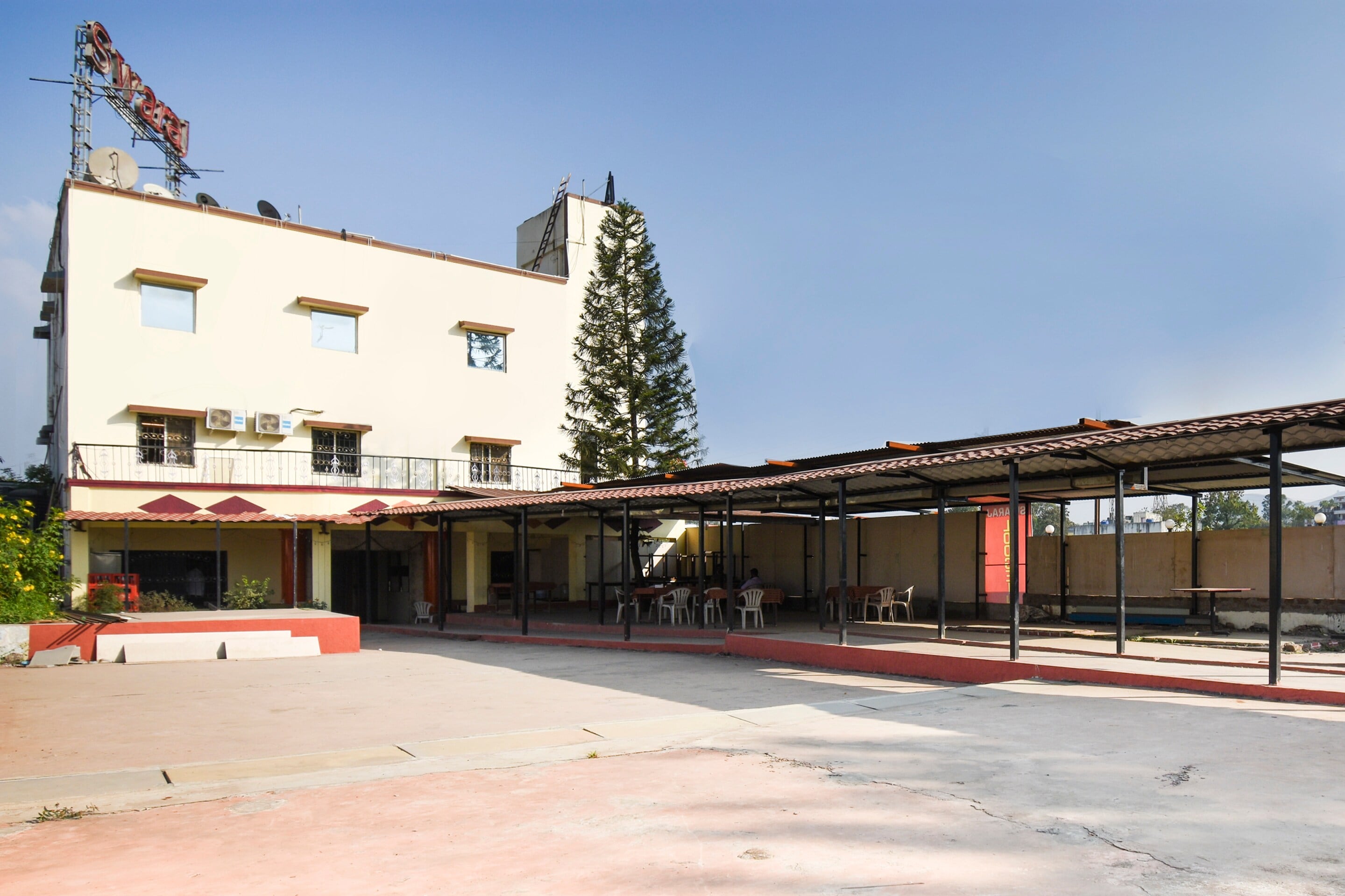 Hotel O Swaraj Resto and Lodging - Tap to explore photos