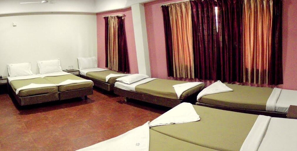 Hotel Viva Baga - Tap to explore photos