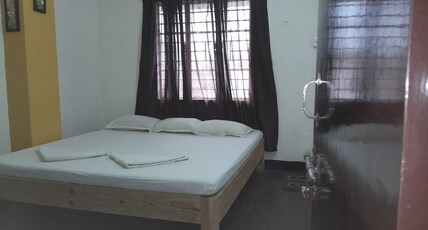 Rahee Guest House Room Type - Double Room AC