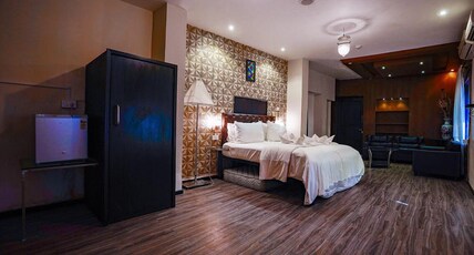 Hotel creek panjim Room Type - Deluxe River View Room
