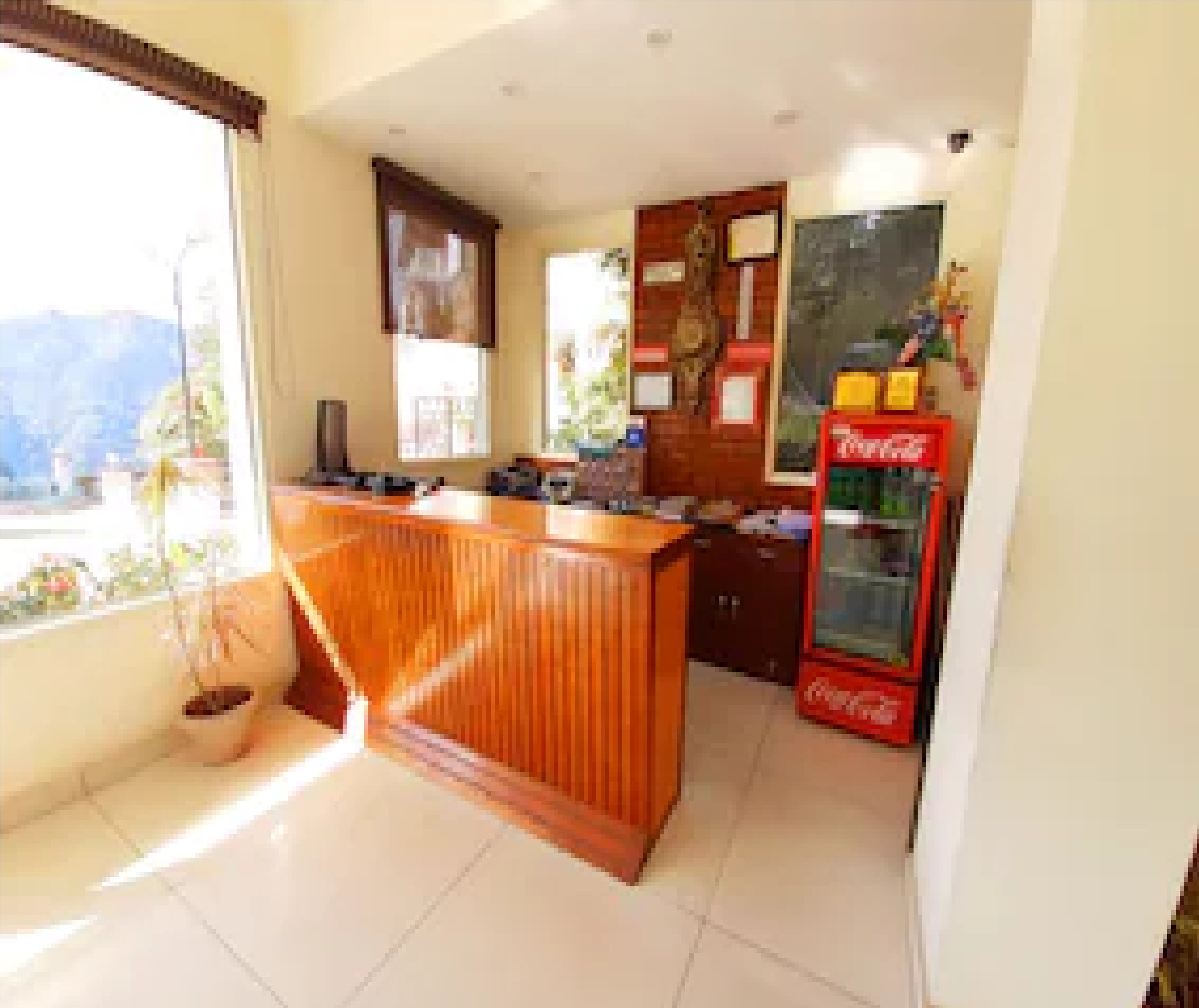 RV Homestay - Tap to explore photos