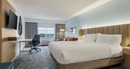Crowne Plaza FT. MYERS GULF COAST Room Type - 1 King Standard Sofa Bed Crowne Plaza FT. MYERS GULF COAST Room Type - 1 King Standard Sofa Bed