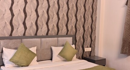 Shree Golden Suities Room Type - Bedroom 14