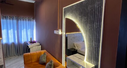 River View Homestay Room Type - Bourbon Room with Attached Kitchen