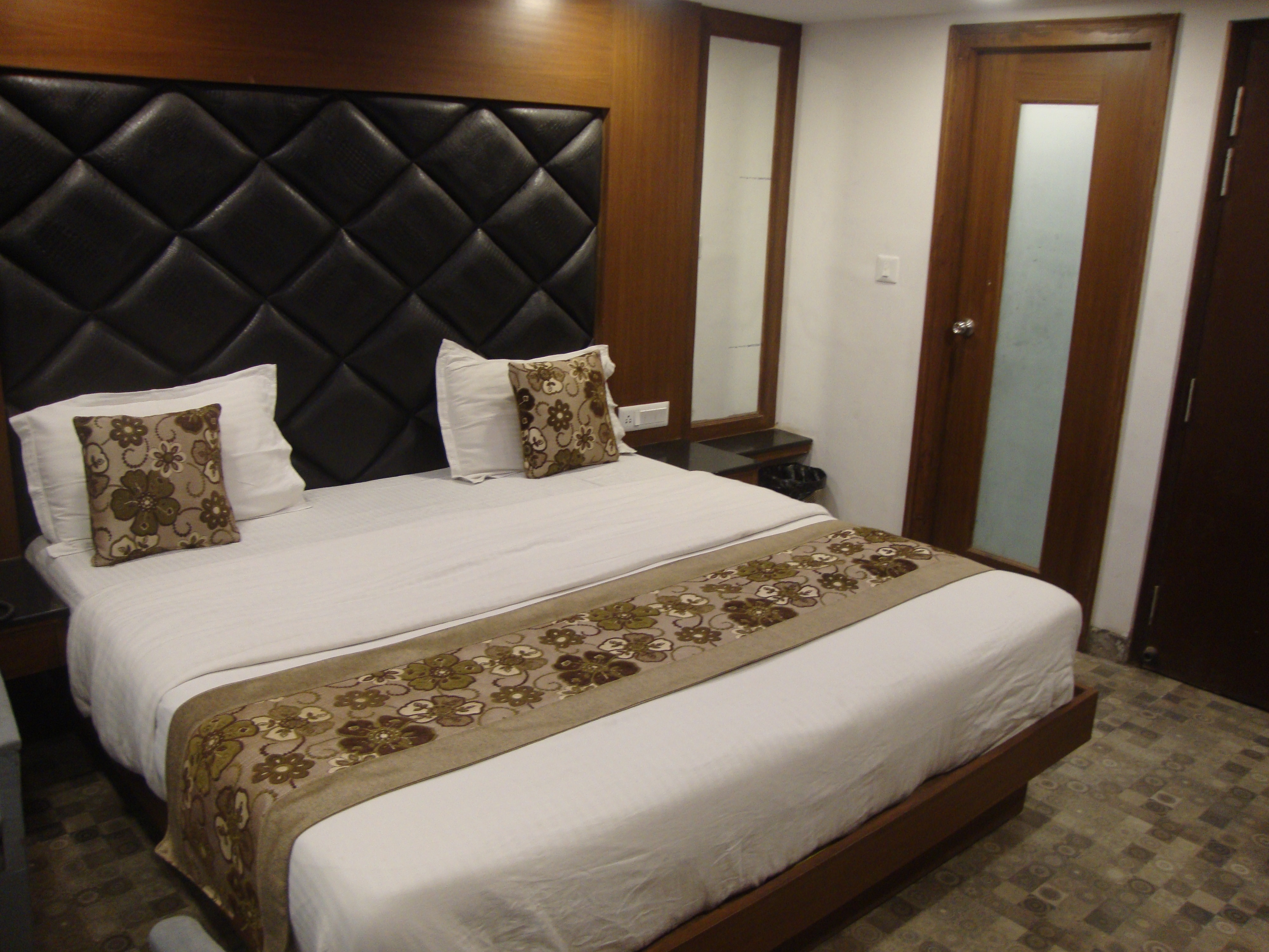 Hotel Hamers International at Mall Road, Mussoorie - Tap to explore photos