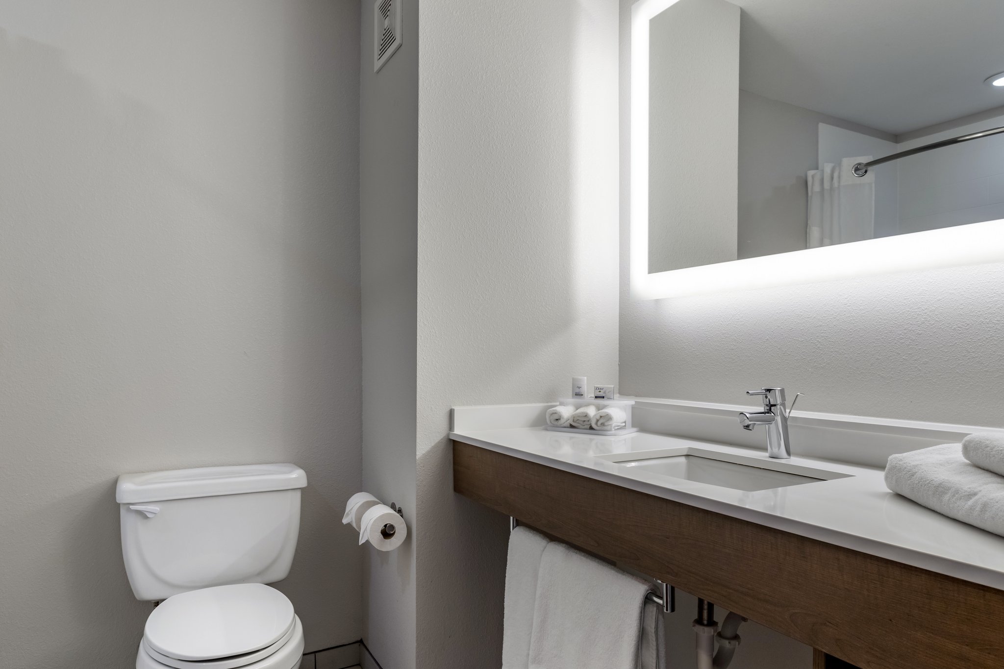 Holiday Inn Express Hotel and Suites Natchitoches - Tap to explore photos